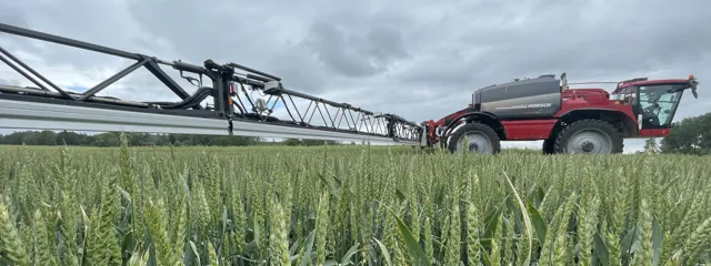 Traktor O Spruta Dataväxt Foto Agroväst 2.