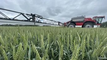 Traktor O Spruta Dataväxt Foto Agroväst 2.