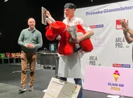 Glassmästare Staffan Pehrson.