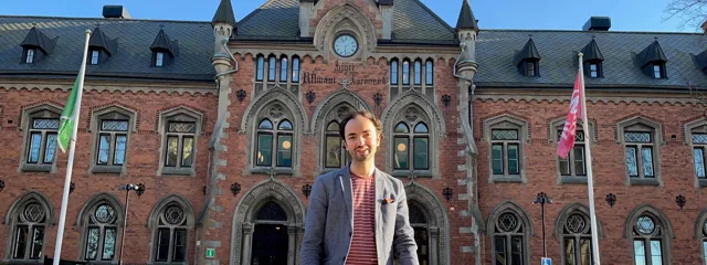 Jonathan Naraine Vid Stadshuset 1.
