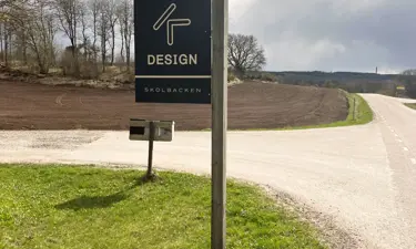 Kdesignskylt.